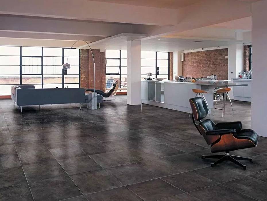 Интерьер Iron от Estima Интерьер Iron от Estima